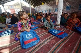 Trẻ em Pakistan đối mặt với thảm họa mới sau lũ lụt