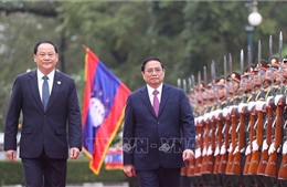 Thủ tướng Phạm Minh Chính bắt đầu chuyến thăm chính thức CHDCND Lào