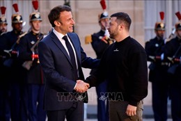 Tổng thống Ukraine thăm Pháp