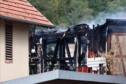 Cháy nhà nghỉ dưỡng ở miền quê nước Pháp, 11 người mất tích