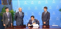 Bộ trưởng Ngoại giao Bùi Thanh Sơn ký Hiệp định về Biển cả 