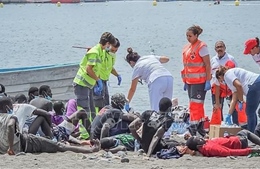Lực lượng bảo vệ bờ biển Tây Ban Nha cứu 262 người di cư 