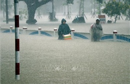 Thừa Thiên - Huế: Khẩn trương di dời người dân ở khu vực ngập sâu nguy hiểm