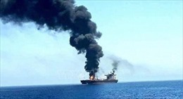 Tàu buôn của Anh trúng tên lửa ở ngoài khơi Yemen