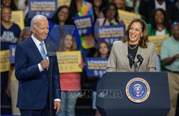 Tổng thống Biden &#39;tiếp lửa&#39; cho bà Harris trong cuộc vận động tại bang chiến địa