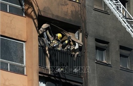 Cháy chung cư, ít nhất 19 người thương vong