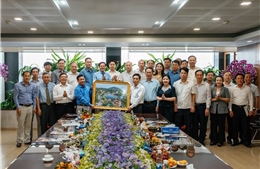 Lãnh đạo tỉnh Thanh Hóa đến thăm và làm việc tại Tập đoàn Sao Mai