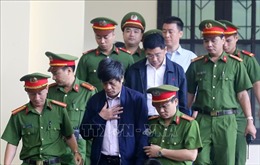 Vụ đánh bạc nghìn tỷ qua mạng: Phan Văn Vĩnh, Nguyễn Thanh Hóa bị đề nghị từ 7-8 năm tù giam