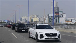 VinFast miễn lãi 2 năm cho khách hàng mua xe Lux