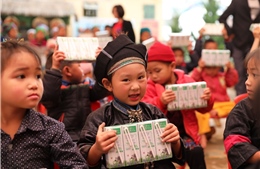 1,7 triệu hộp sữa sẽ được Vinamilk gửi tới trẻ em khó khăn thông qua Quỹ sữa Vươn cao Việt Nam