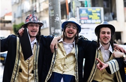 Người dân Israel ăn mừng lễ hội Purim