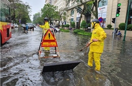 Hà Nội: Mưa lớn gây ngập tại một số khu vực nội đô