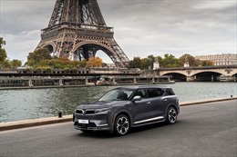 Báo Pháp: 4 mẫu SUV của VinFast &#39;làm mưa làm gió&#39; tại Paris Motor Show 2022