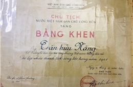 Tấm bằng khen ‘đặc biệt’ của Bác tặng cho cố nhà báo TTXVN Trần Hữu Năng