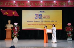 Le Courrier du Vietnam đón nhận Bằng khen của Thủ tướng Chính phủ