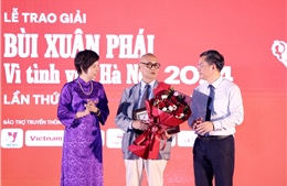 Giải thưởng Bùi Xuân Phái- Vì tình yêu Hà Nội 2024: GS-TS-KTS Hoàng Đạo Kính được vinh danh ở Giải thưởng Lớn