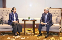Chủ tịch Ủy ban Trung ương MTTQ Việt Nam Đỗ Văn Chiến tiếp Đoàn đại biểu cấp cao Đảng Nhân dân Campuchia 