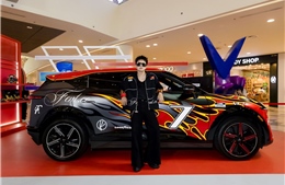 VinFast VF 7 ghi điểm với anh tài Thiên Minh, Thanh Duy nhờ loạt trang bị siêu xịn này