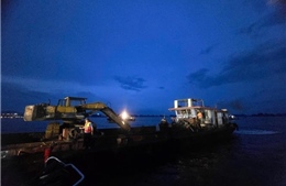 Thủ tướng Chính phủ yêu cầu khẩn trương tìm kiếm cứu nạn, khắc phục hậu quả vụ lật tàu tại Quảng Ninh