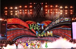 Đạo diễn Phạm Hoàng Giang 10 năm mới trở lại đỉnh cao cảm xúc nhờ thực hiện concert quốc gia
