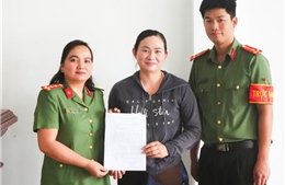 Nữ đại úy Công an Cần Thơ trả lại tiền do người khác chuyển nhầm