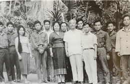 Chuyện về nhà báo được Chủ tịch nước Lào tặng Huân chương Itxala hạng Nhất