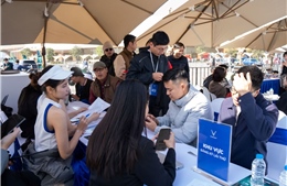 Lái thử xong, khách muốn ‘chốt’ ngay xe điện VinFast tại VMS 2025