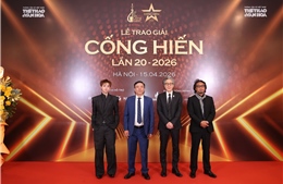 Chùm ảnh 'nóng bỏng' trên thảm đỏ 'Cống hiến'