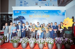 Vị khách thứ 10 triệu tại Fansipan nhận phần quà trị giá hơn 20 triệu đồng