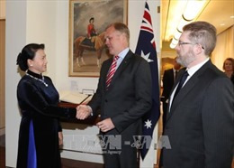 Chủ tịch Hạ viện Australia bắt đầu thăm chính thức Việt Nam