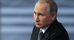 Đồng ruble sụt mạnh, người dân Nga vẫn trọn niềm tin với Tổng thống Putin