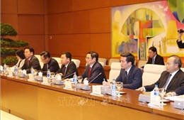 Trưởng Ban Tổ chức Trung ương Phạm Minh Chính tiếp Đặc phái viên của Thủ tướng Nhật Bản