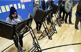 Thông tin cá nhân 62 triệu cử tri Mỹ bị rao bán