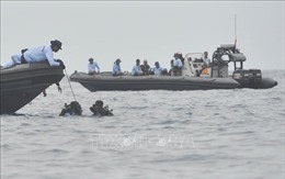 Nhiệm vụ nghiệt ngã của đội cứu hộ máy bay Lion Air lao xuống biển
