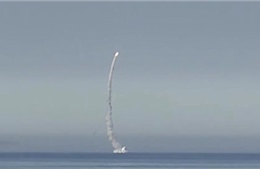 Xem tàu ngầm hạt nhân Nga phóng tên lửa hành trình Kalibr trúng mục tiêu cách 700 km