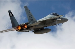 Tiêm kích F-15 Israel bị thổi bay kính buồng lái ở độ cao hơn 9.000 m