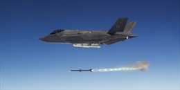 Xem chiến đấu cơ tàng hình F-35 phóng bom diệt 5 mục tiêu cùng lúc