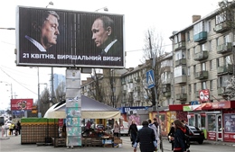 Điện Kremlin phản ứng trước hình ảnh Tổng thống Putin in trên áp phích bầu cử Ukraine
