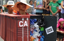 Philippines ra hạn chót cho Canada đem rác về nước