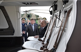 Tổng thống Nga thị sát dàn máy bay thế hệ mới