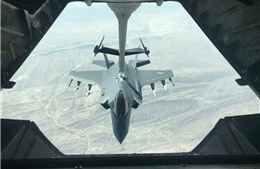 Tiêm kích tàng hình F-35 bật chế độ ‘quái thú’, khoe sức mạnh trên bầu trời Trung Đông