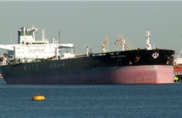 Iran sử dụng đội tàu chở dầu bí ẩn &#39;lách&#39; lệnh trừng phạt Mỹ