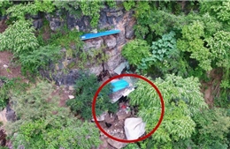 Drone tóm gọn kẻ buôn người trốn truy nã suốt 17 năm trong hang