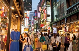 Trào lưu ‘kiếm bao nhiêu, tiêu bấy nhiêu’ của giới trẻ Hàn Quốc