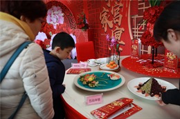 Cuộc chạy đua tìm nhà hàng ăn tất niên của các gia đình Trung Quốc
