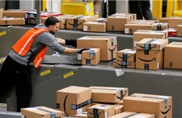 Amazon khóa hàng nghìn tài khoản bán hàng đội giá sản phẩm ăn theo dịch COVID-19