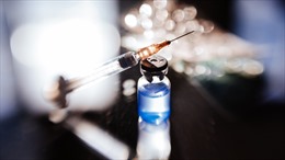 Các nhà nghiên cứu Nga thử vắc-xin COVID-19 trên chính mình
