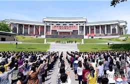 Người dân Triều Tiên tuần hành phản đối người đào tẩu rải truyền đơn