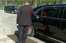 Siêu xe của Tổng thống Putin được khử trùng ngừa COVID-19