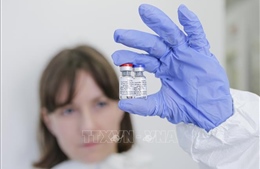 Lô vaccine ngừa COVID-19 đầu tiên của Nga sẽ sẵn sàng sau 2 tuần tới